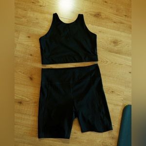 Girlfriend Collective Set XXL in Black